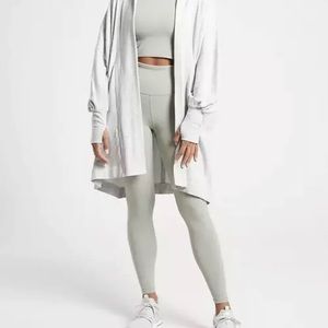 Brand new Athleta light gray mantra wrap size xs